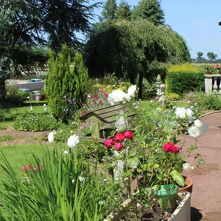 D'hotes Les 4 Vents Bed & Breakfast Yzengremer