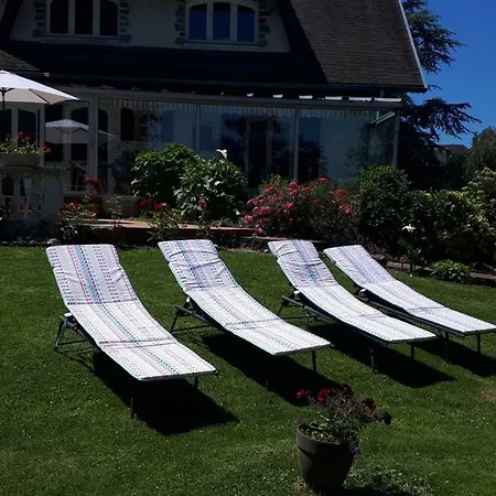 D'hotes Les 4 Vents Bed & Breakfast Yzengremer